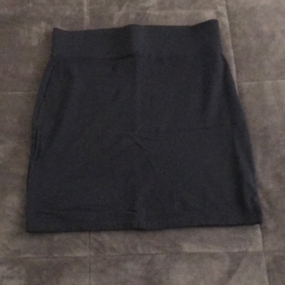 Mini skirts - Picture 4 of 4